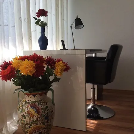 Wohnen- Aufzeit 1 Apartment Wiesbaden